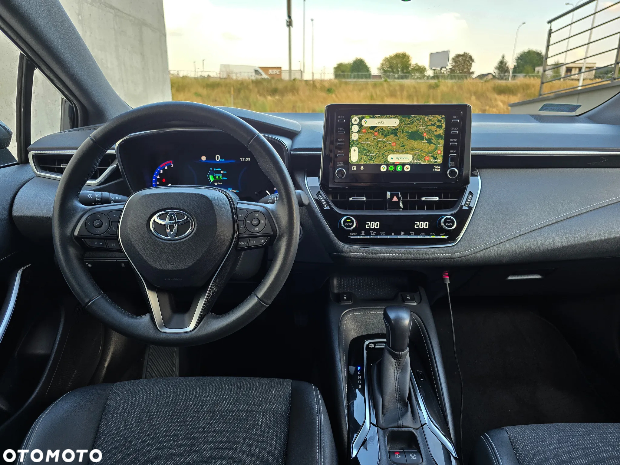 Toyota Corolla 1.8 Hybrid Executive - 21