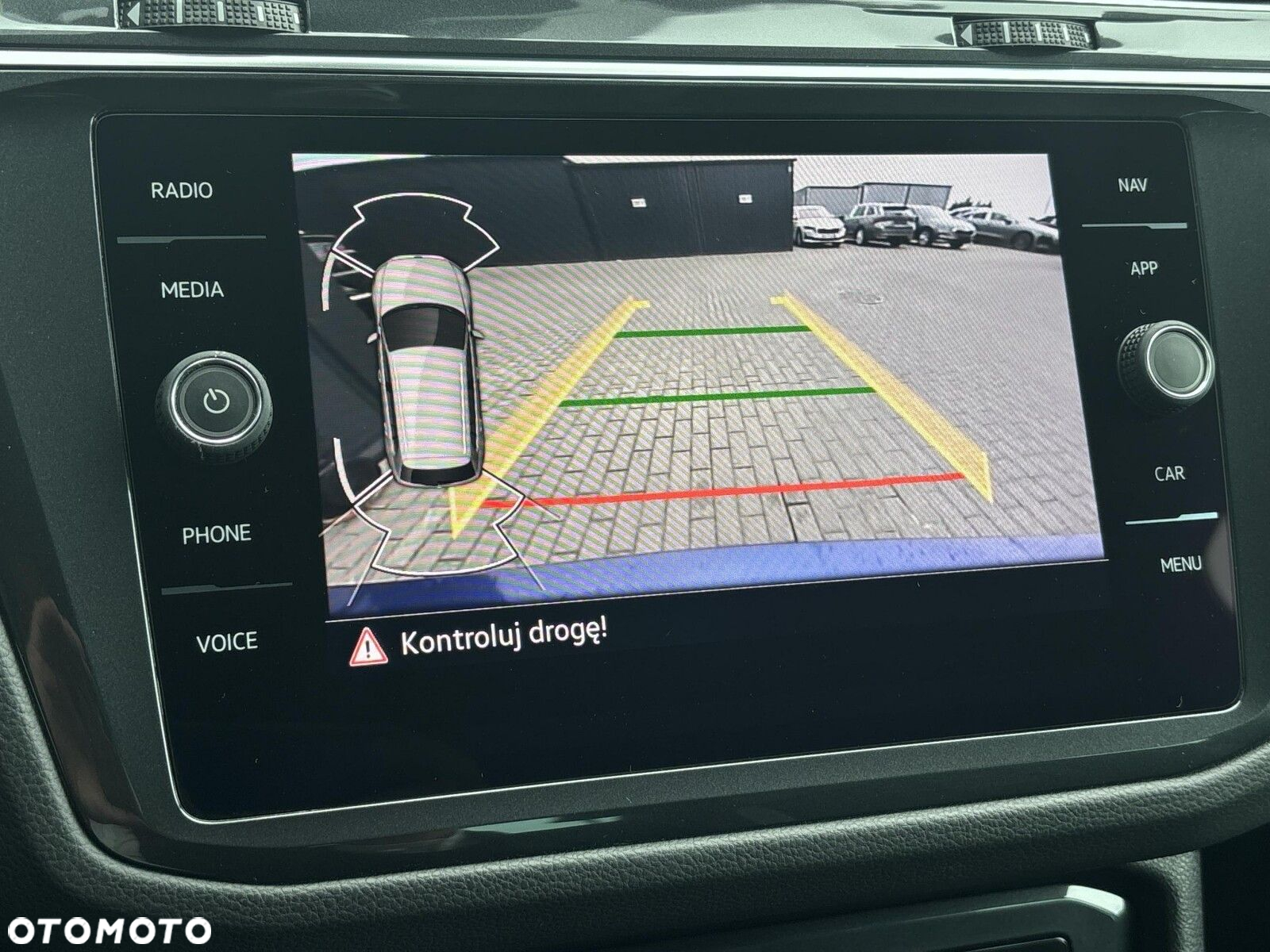 Volkswagen Tiguan - 24