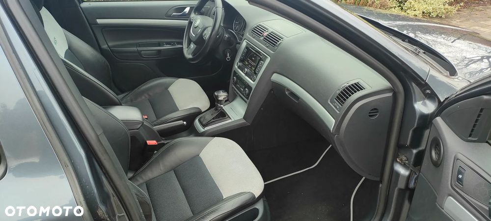 Skoda Octavia 2.0 TFSI RS DSG - 18