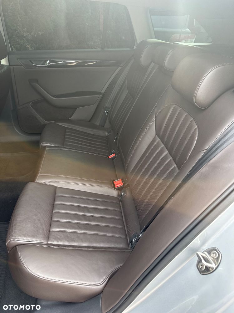 Skoda Superb 2.0 TDI DSG L&K - 16