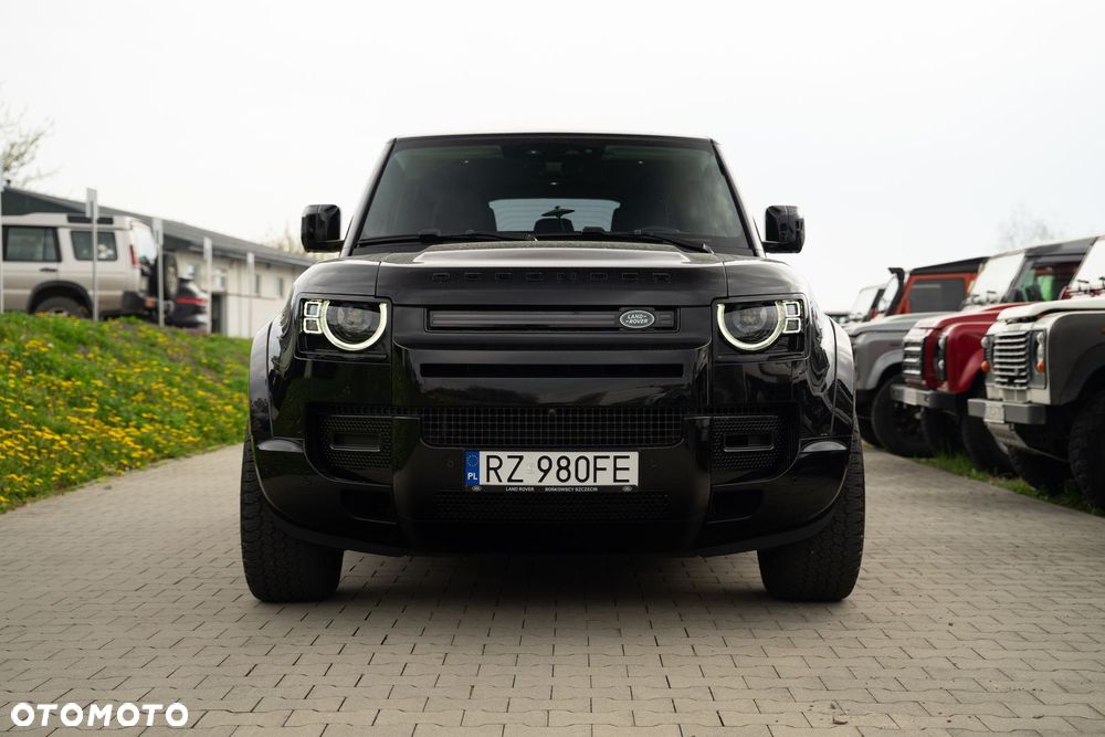 Land Rover Defender - 12