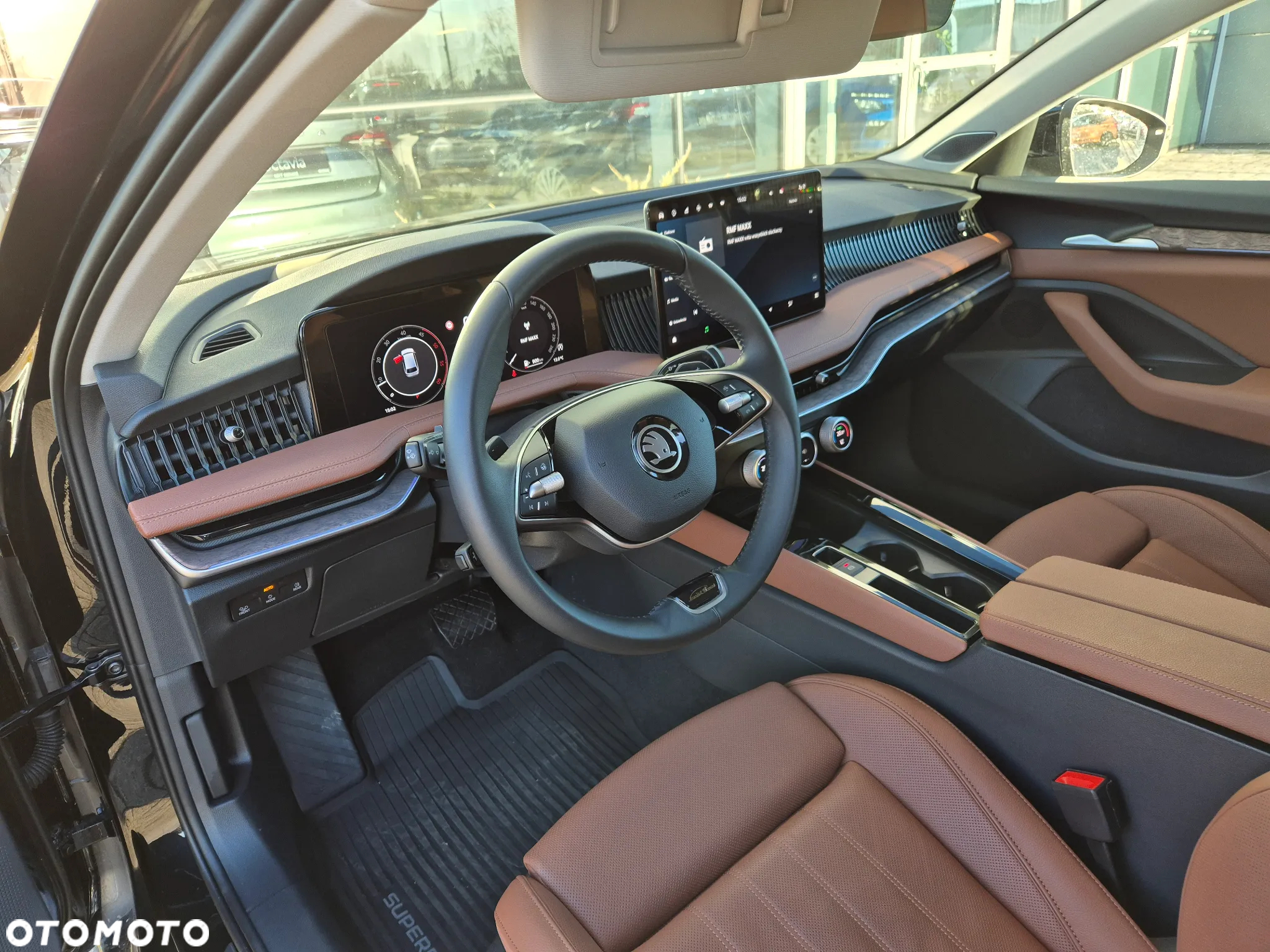 Skoda Superb 2.0 TDI SCR 4x4 L&K DSG - 9