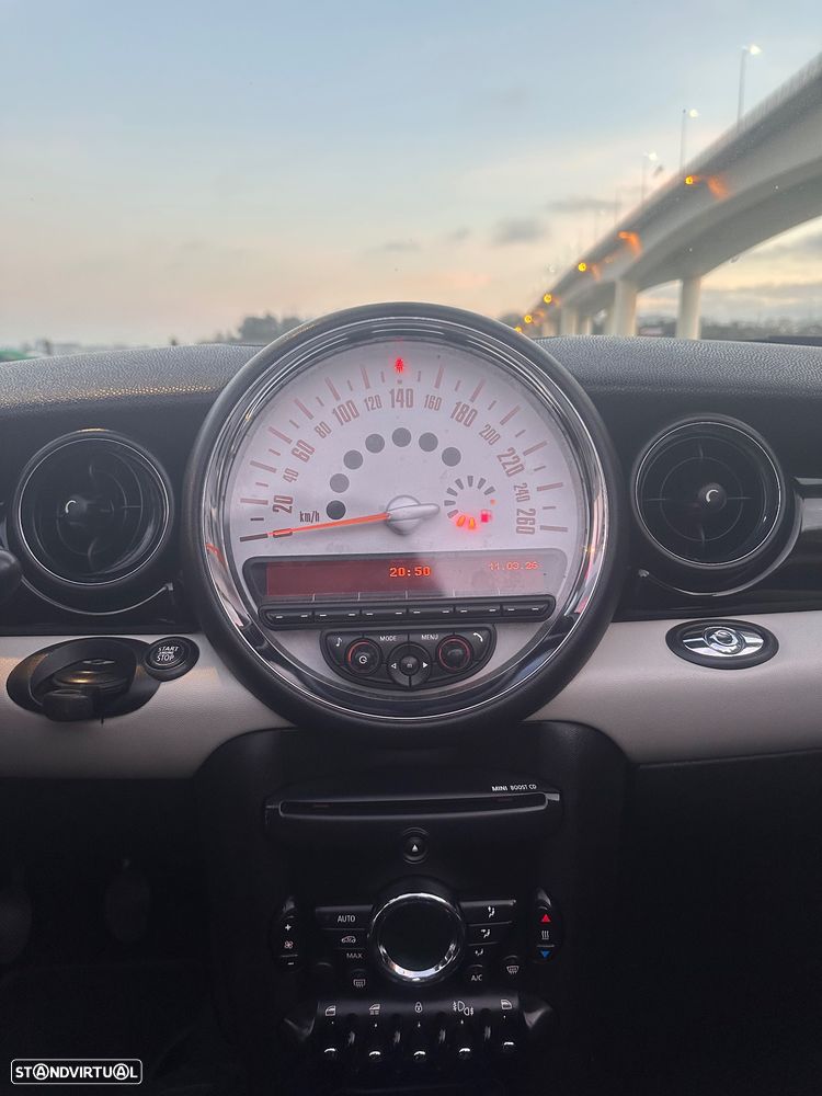 MINI Cabrio Cooper D - 8