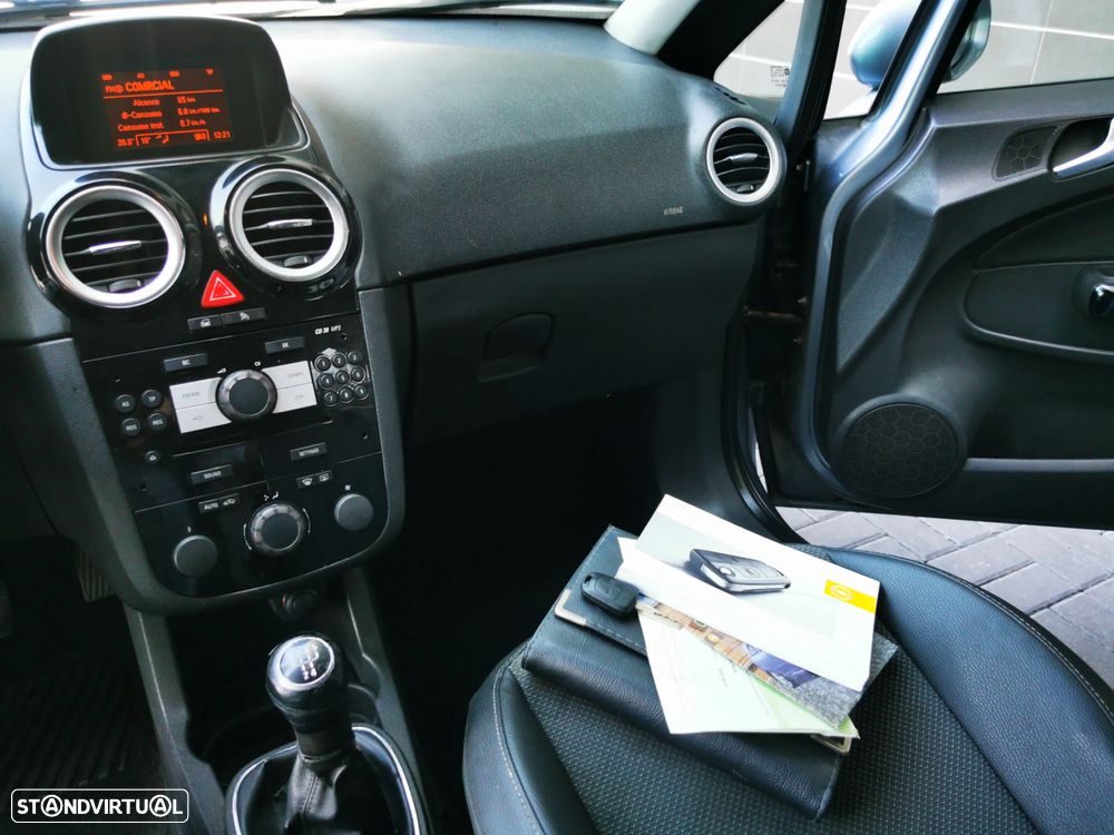 Opel Corsa 1.2 Cosmo - 7