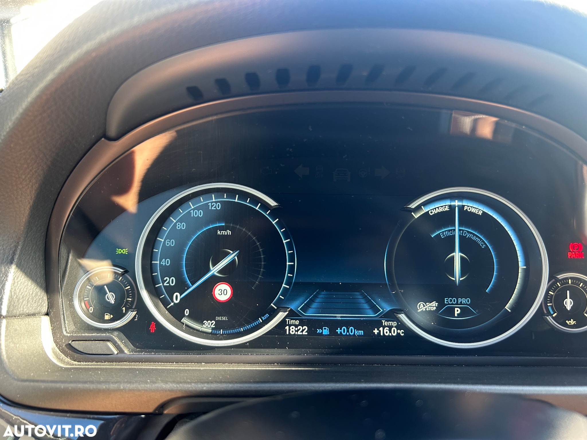 BMW Seria 5 525d xDrive AT - 12