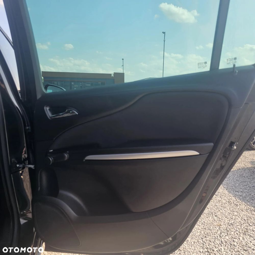 Opel Zafira Tourer 1.4 Turbo Style - 29