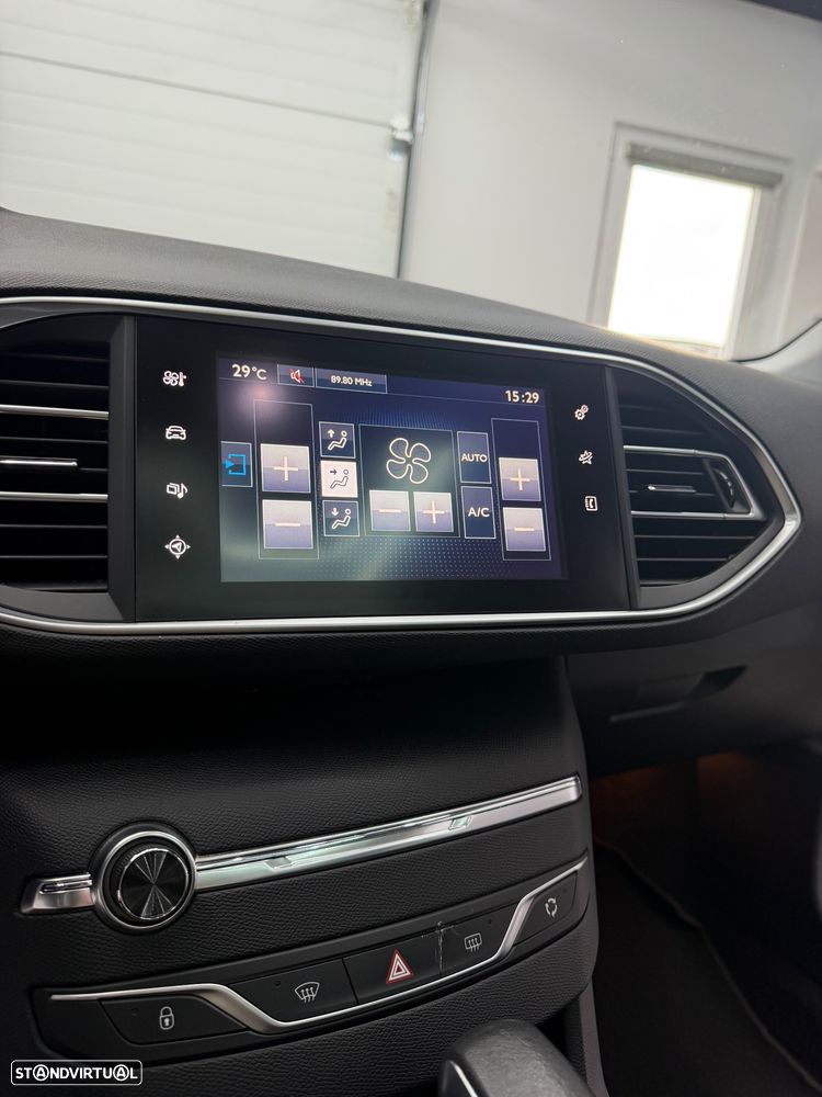Peugeot 308 - 12