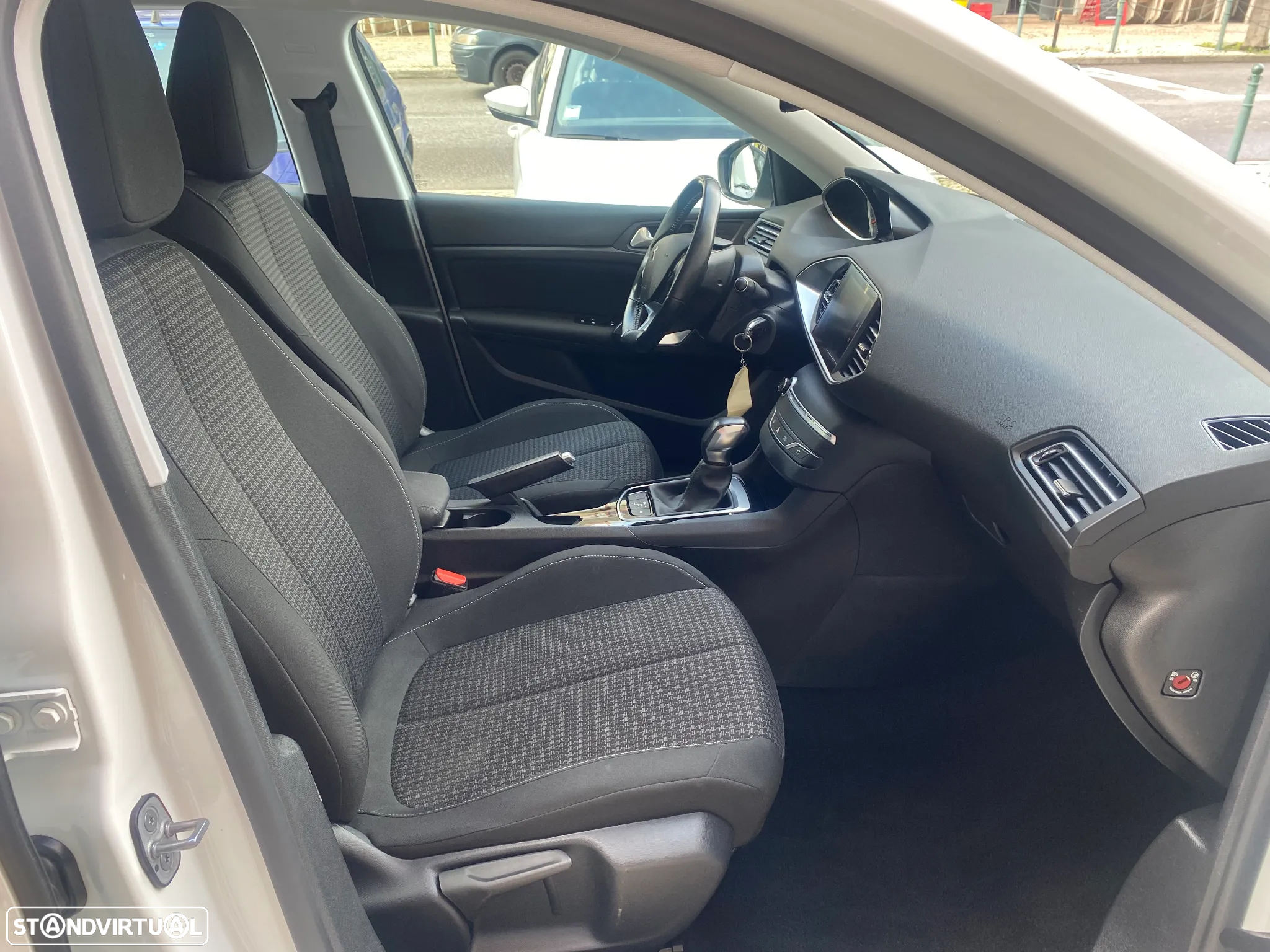 Peugeot 308 SW BlueHDi 120 EAT6 Stop & Start Active Business-Pack - 30