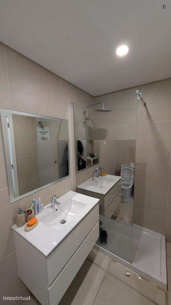 Quarto - localizado em Setubal - Grande imagem: 2/7