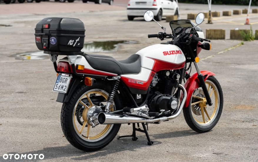 Suzuki GS - 9