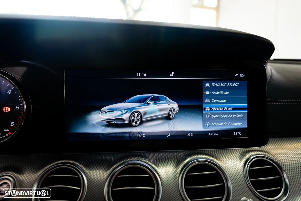Mercedes-Benz E 220 d AMG Line - 51
