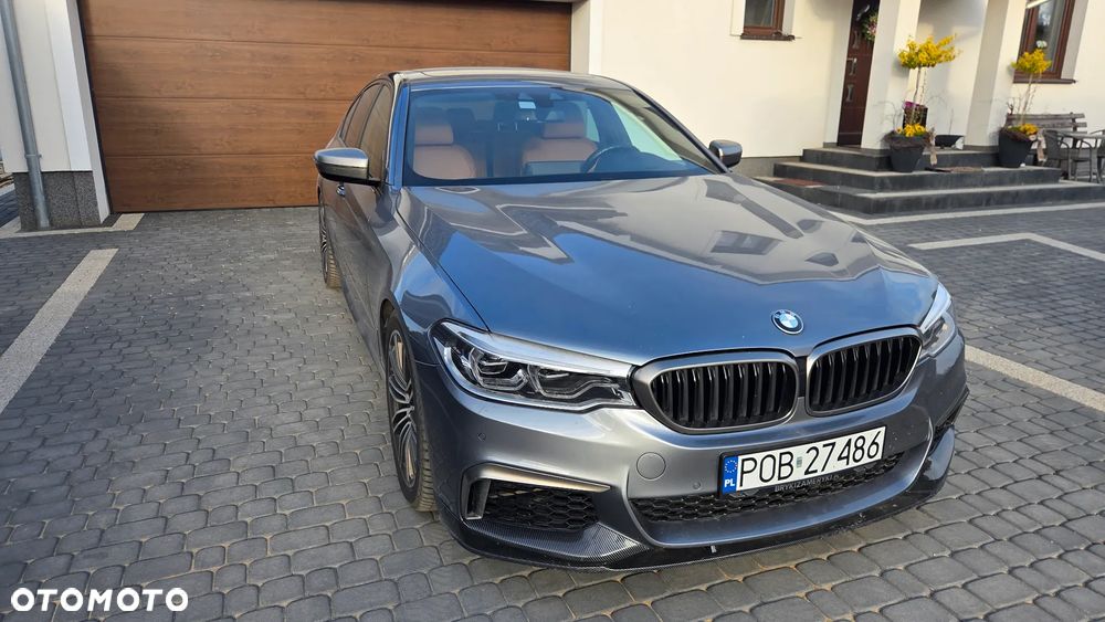 BMW Seria 5 M550i xDrive - 1