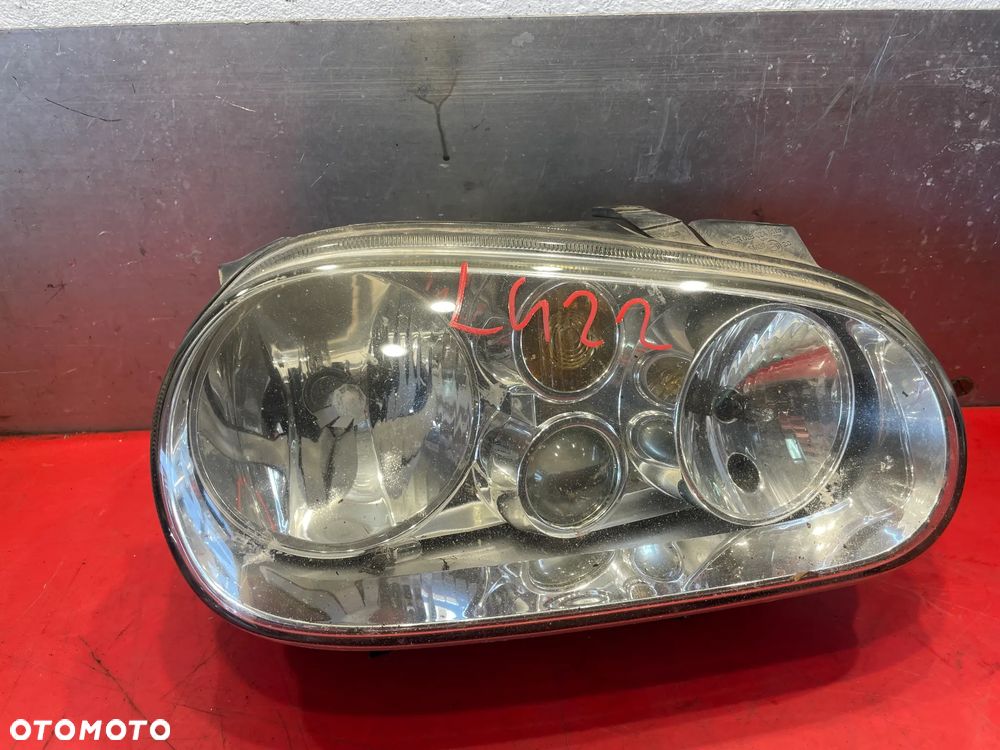 Lampa przednia prawa VW Golf 4 - 1
