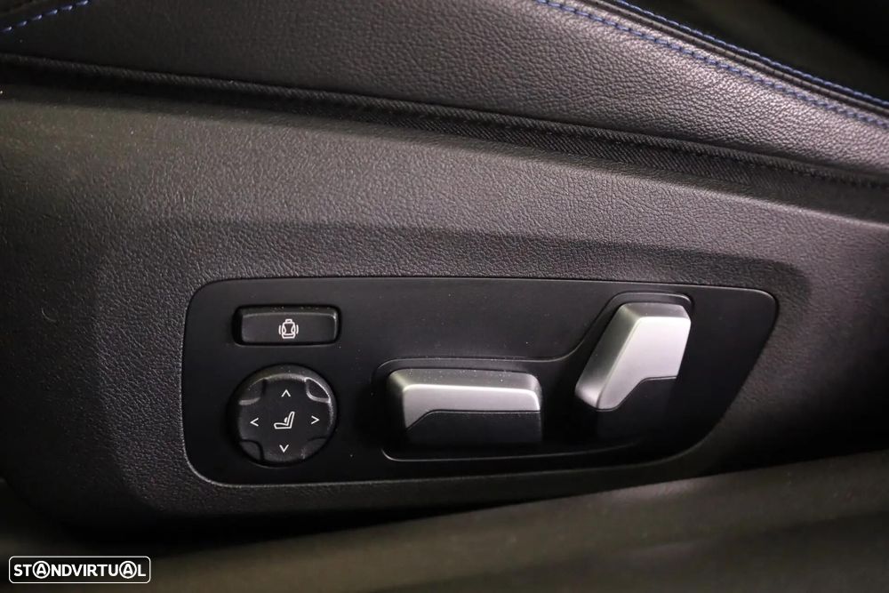 BMW 420 d Pack Desportivo M Auto - 29