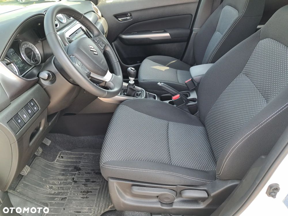 Suzuki Vitara 1.4 Boosterjet SHVS Premium 2WD - 11
