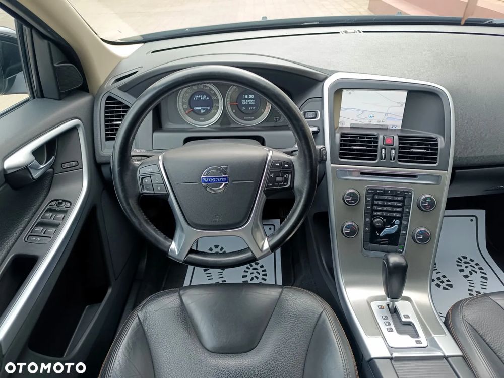 Volvo XC 60 D4 Geartronic Momentum - 29