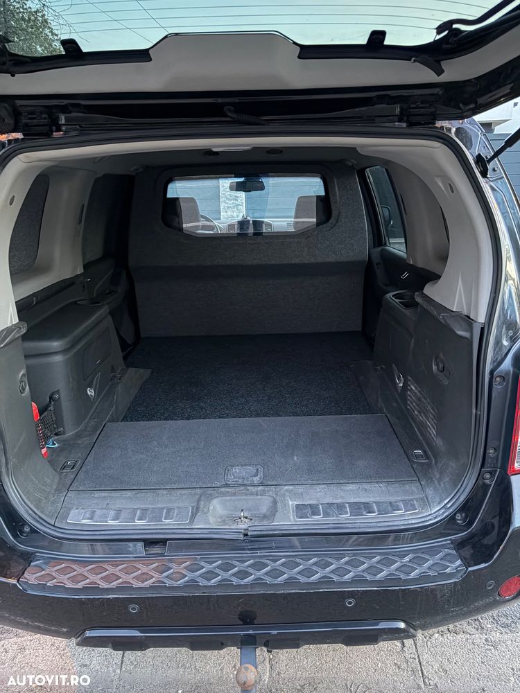 Nissan Pathfinder - 9