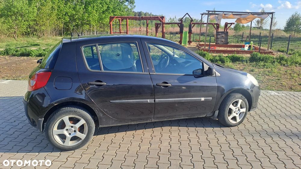 Renault Clio 1.2 16V Expression - 6