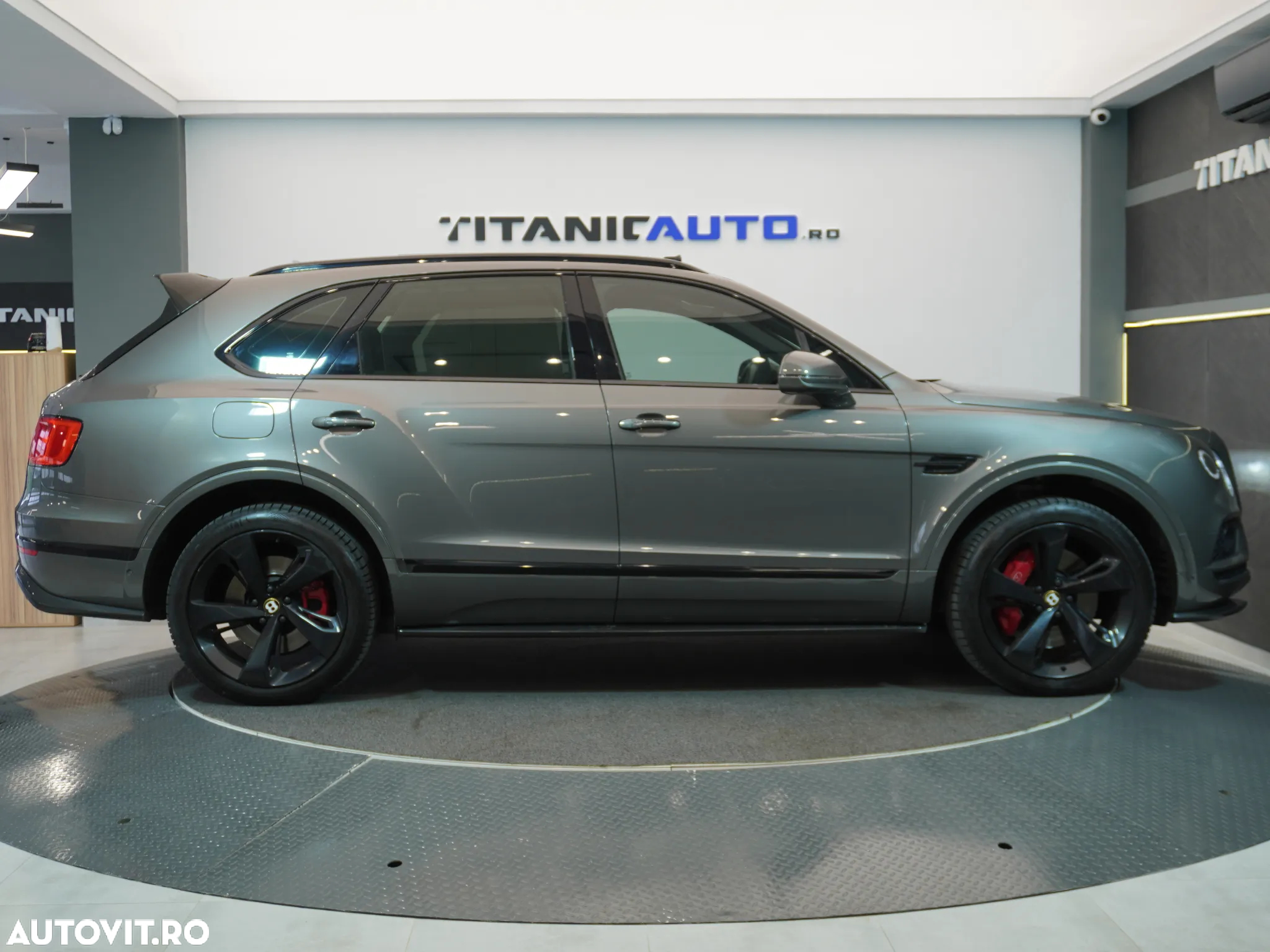 Bentley Bentayga - 11
