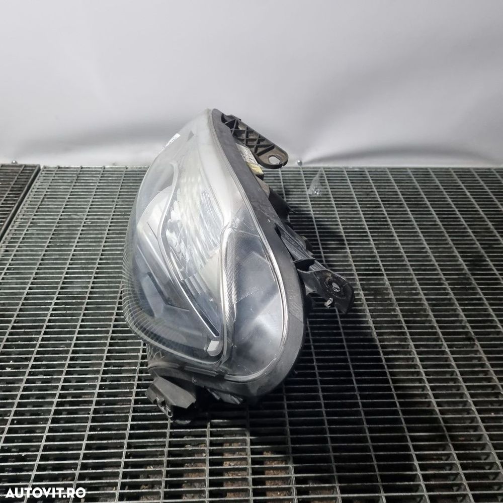 Far Stanga Nissan Qashqai Facelift 2010 - 2013 SUV 4 Usi (1456) Cu lupă 26060br01b - 2