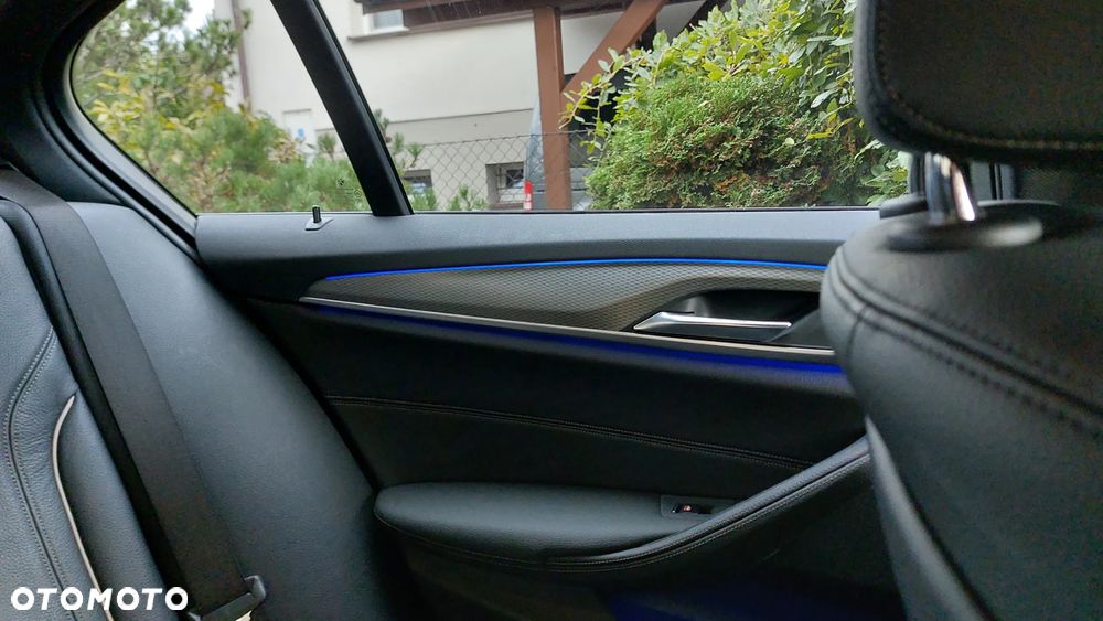BMW Seria 5 518d M Sport - 19
