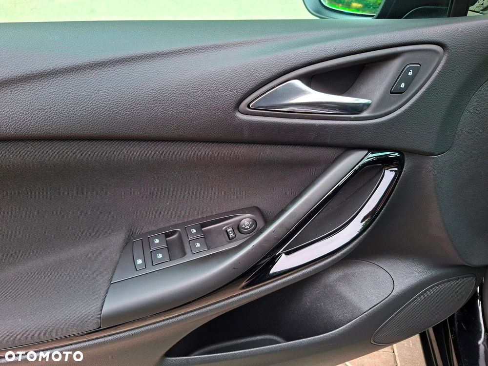 Opel Astra 1.4 Turbo Innovation - 36