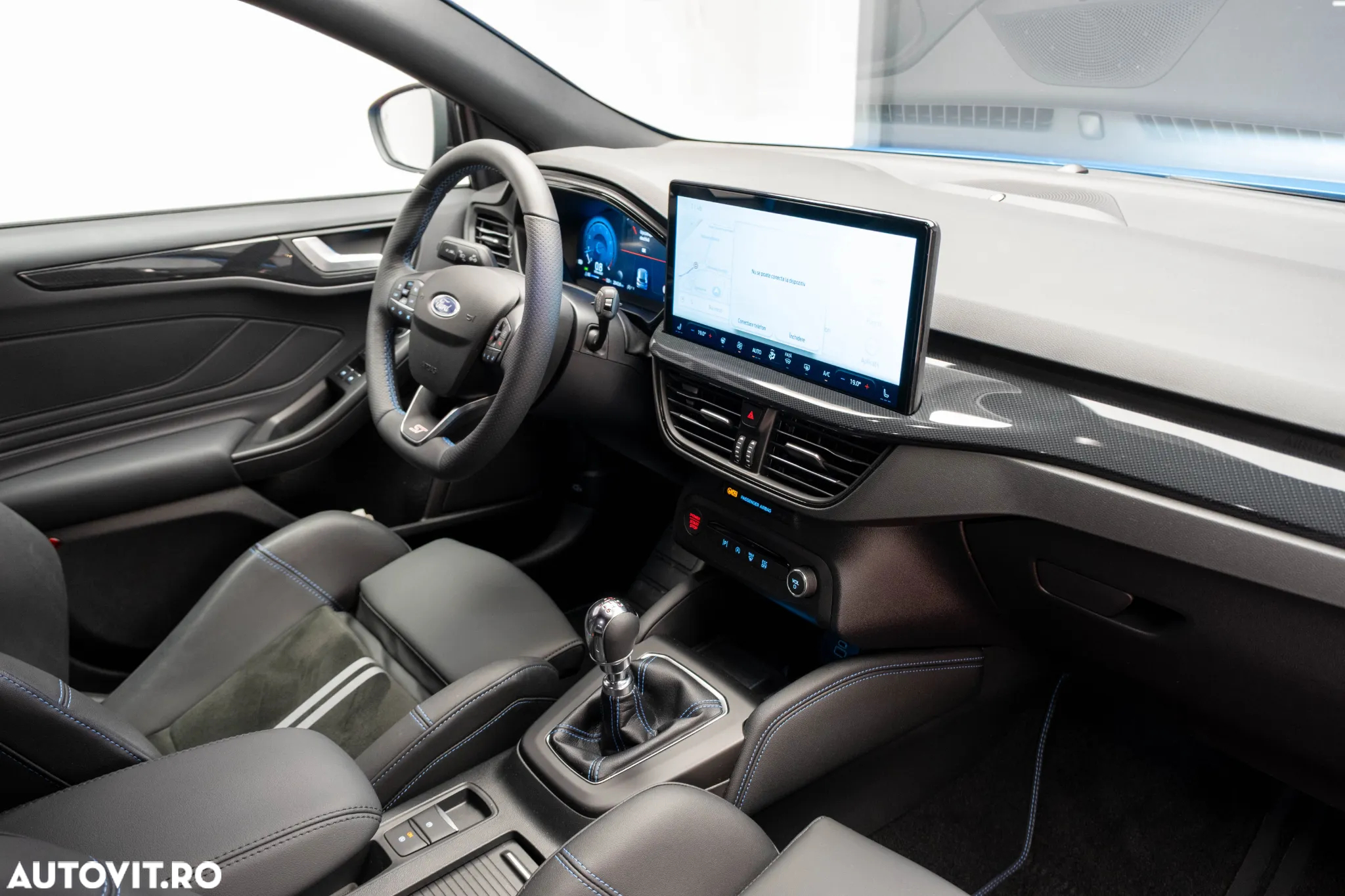 Ford Focus 2.3 Ecoboost 6MT ST X - 19
