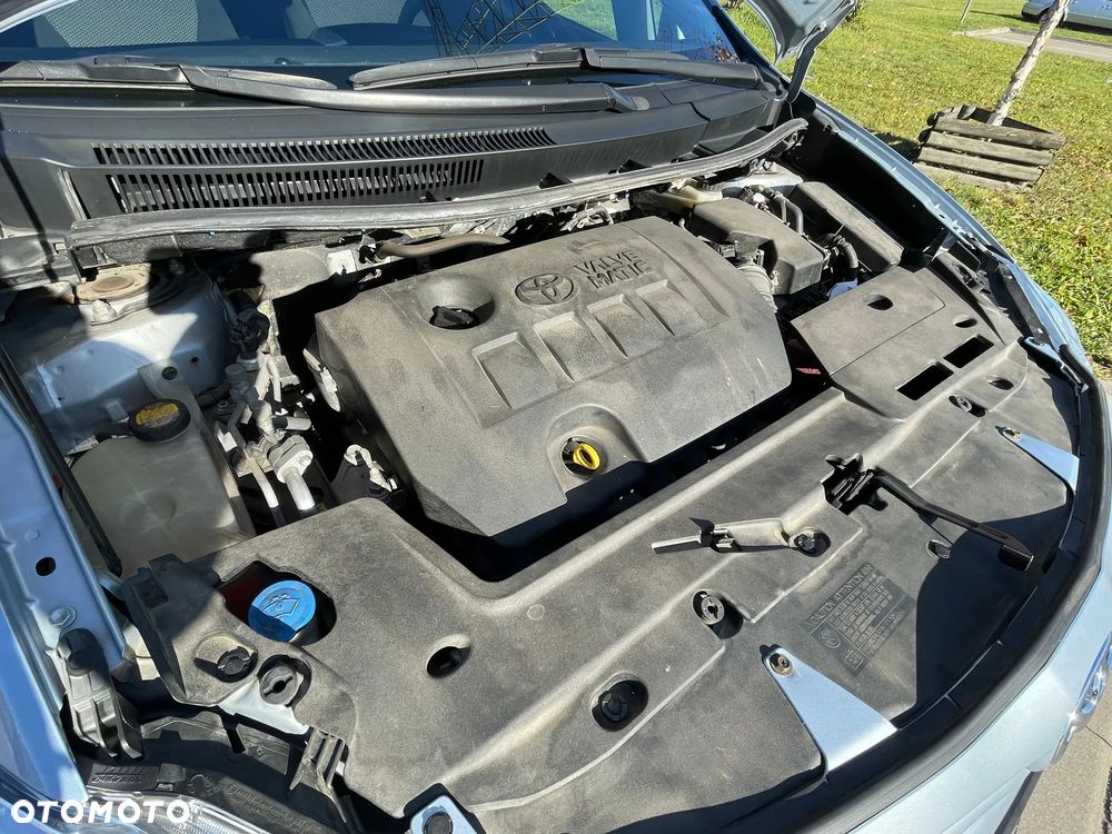 Toyota Auris 1.6 Executive - 29