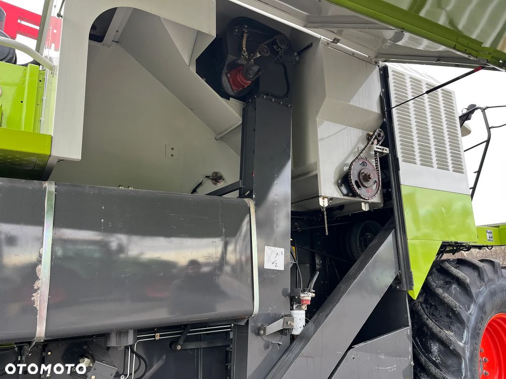 Claas Medion 310 - 12