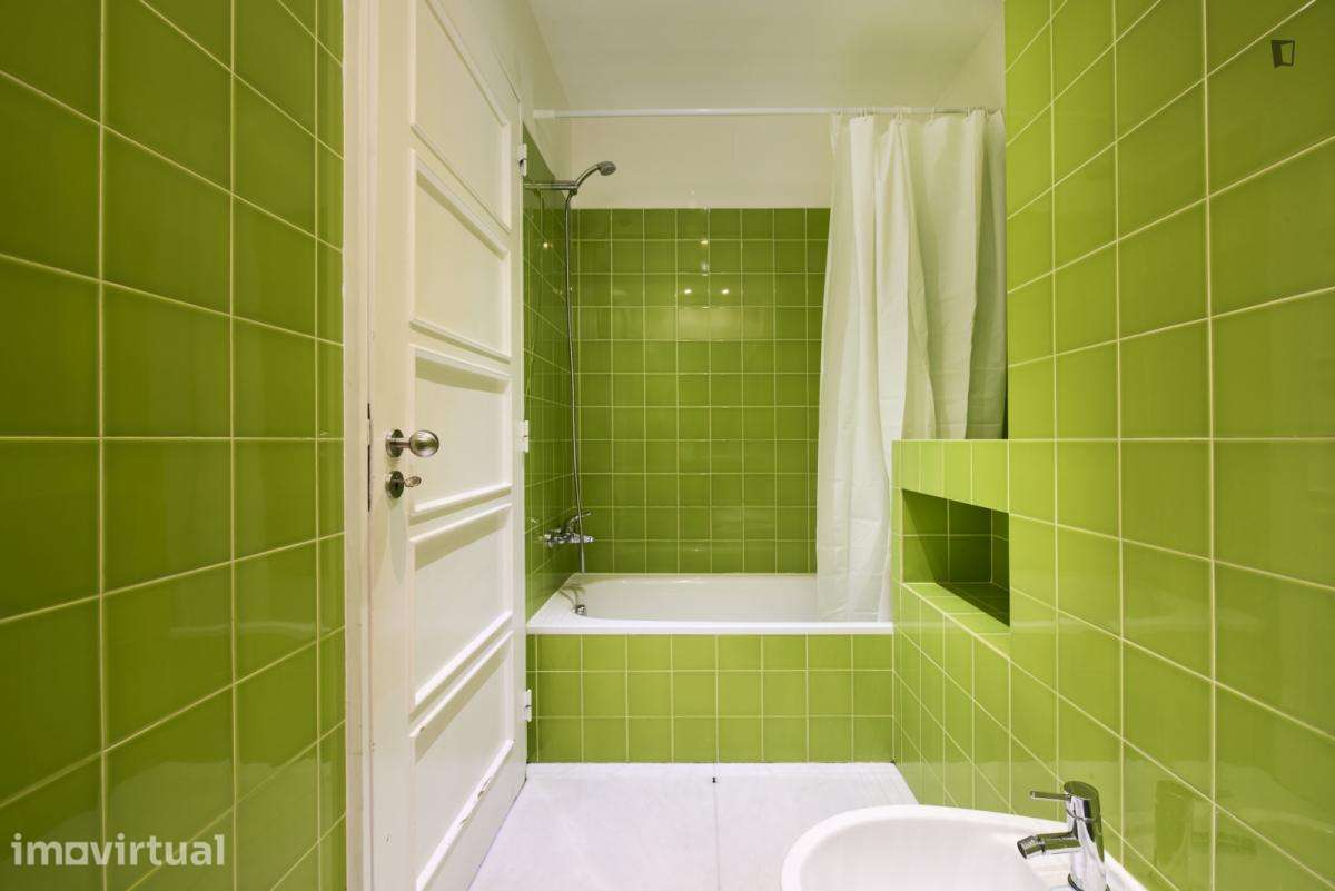 Quarto - localizado em Entrecampos Lisbon - Grande imagem: 5/53