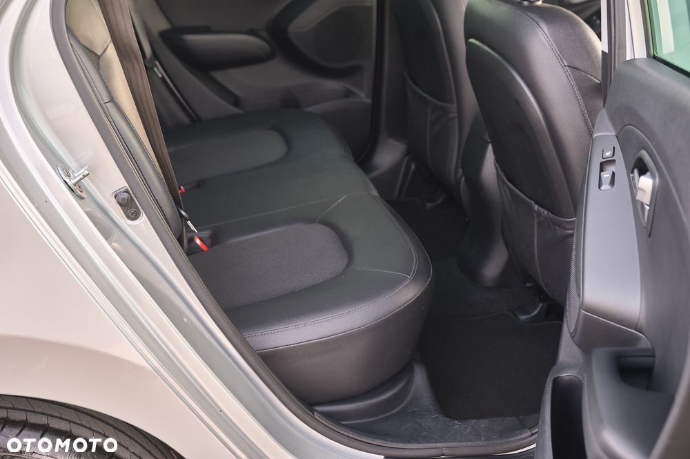 Hyundai ix35 1.7 CRDi 2WD blue Style - 31