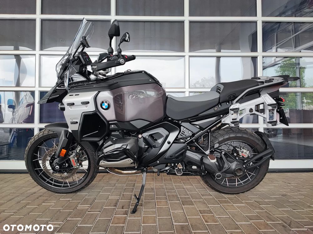 BMW R - 8