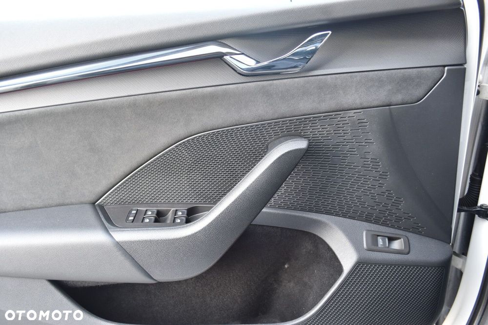 Skoda Octavia 2.0 TDI RS DSG - 29