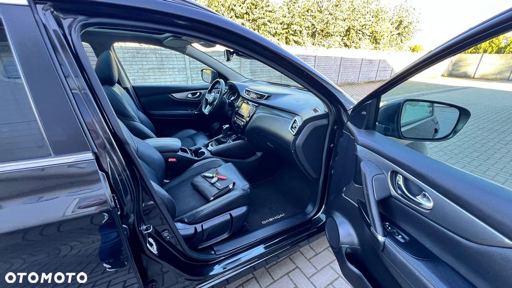 Nissan Qashqai 1.2 DIG-T Xtronic TEKNA - 33