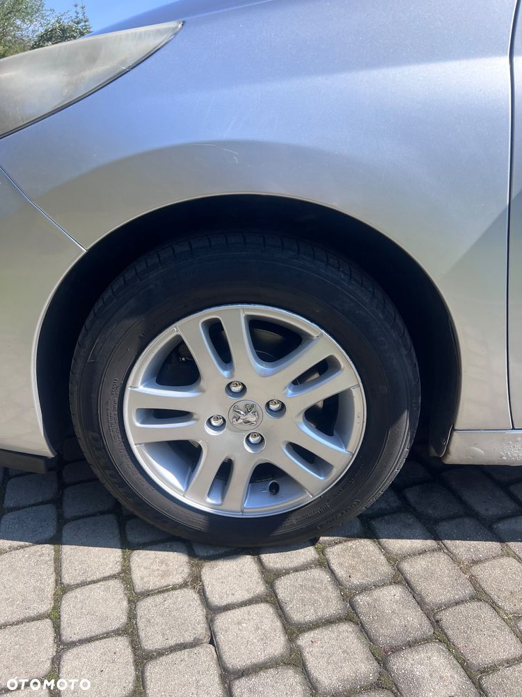 Peugeot 207 1.4 - 22