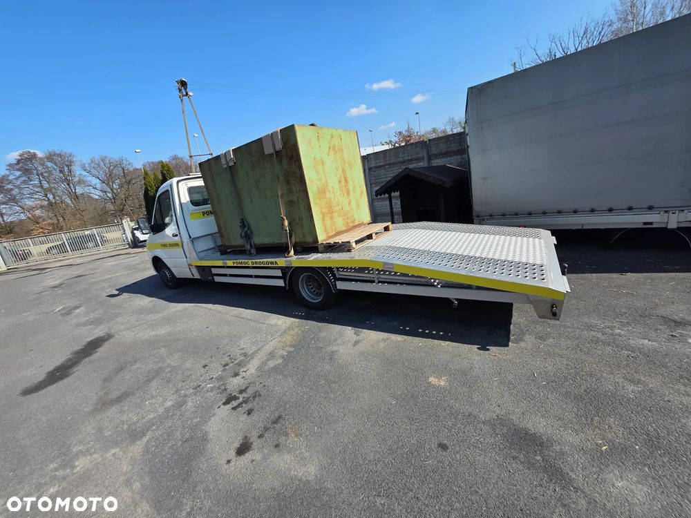 Mercedes-Benz Sprinter 519 - 24