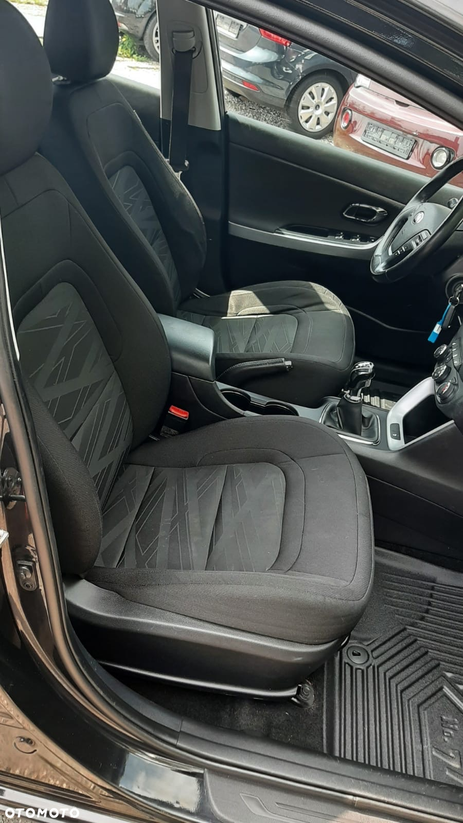 Kia Ceed 1.6 GDI SW Edition 7 - 17