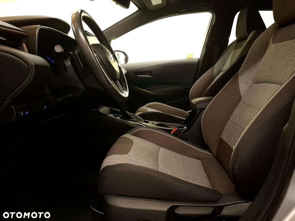 Toyota Corolla 2.0 Hybrid Trek - 10