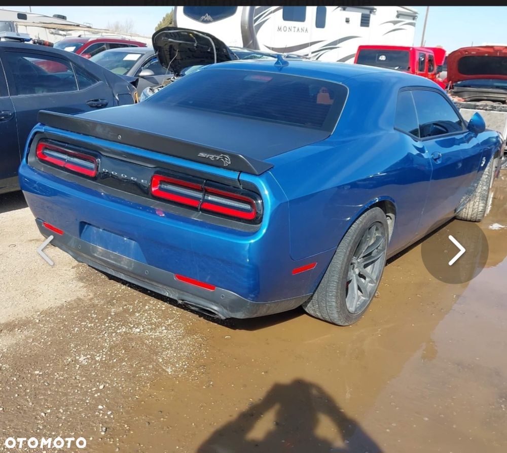 Dodge Challenger 6.2 Hellcat - 18
