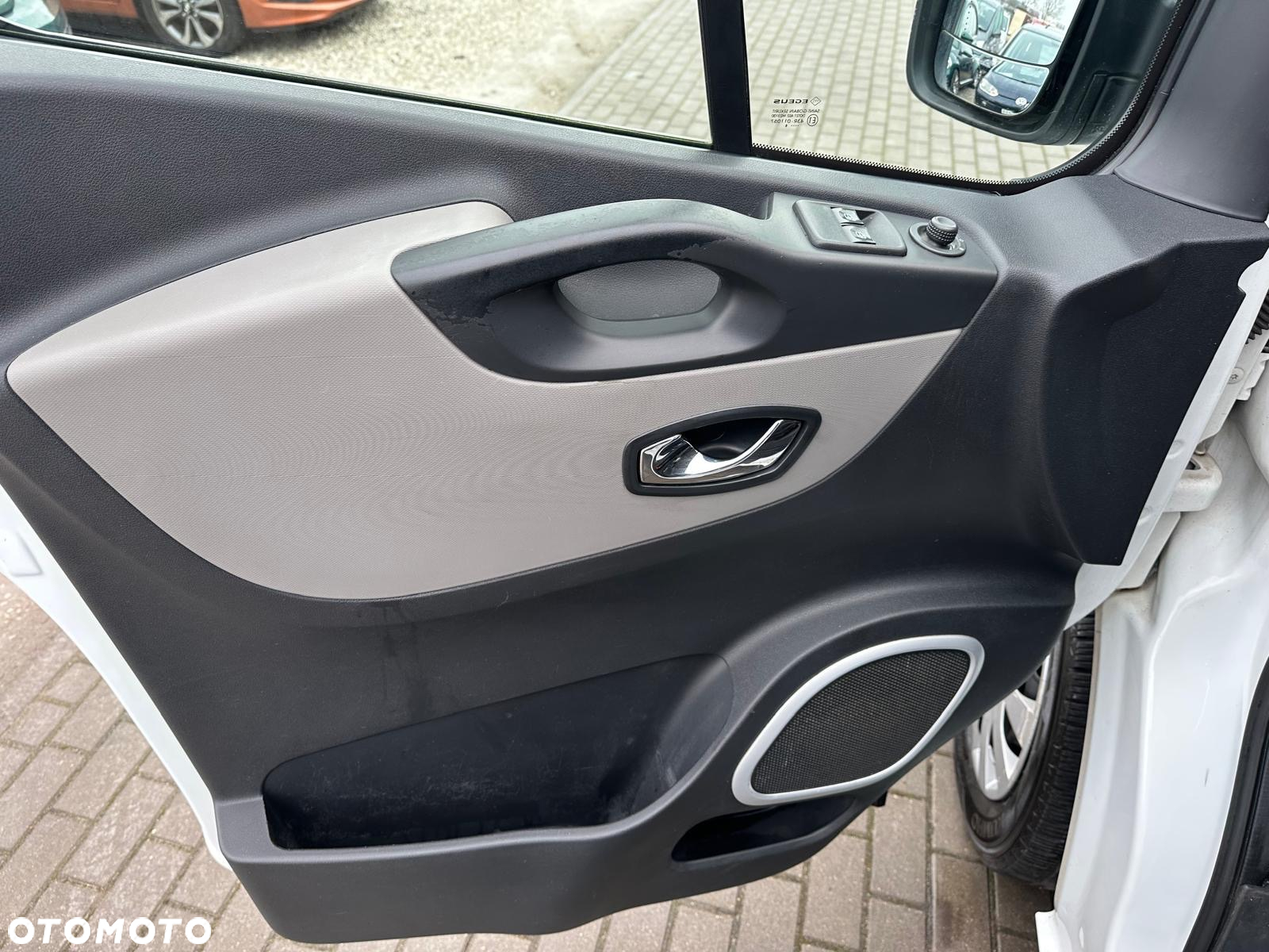 Renault TRAFIC - 15