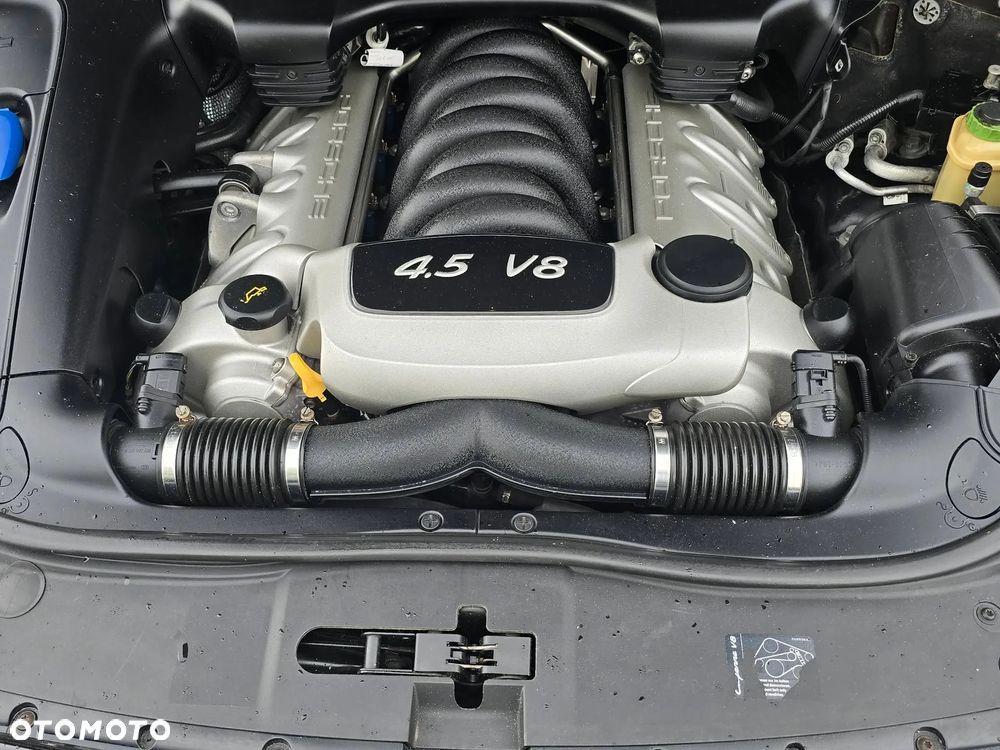 Porsche Cayenne - 20