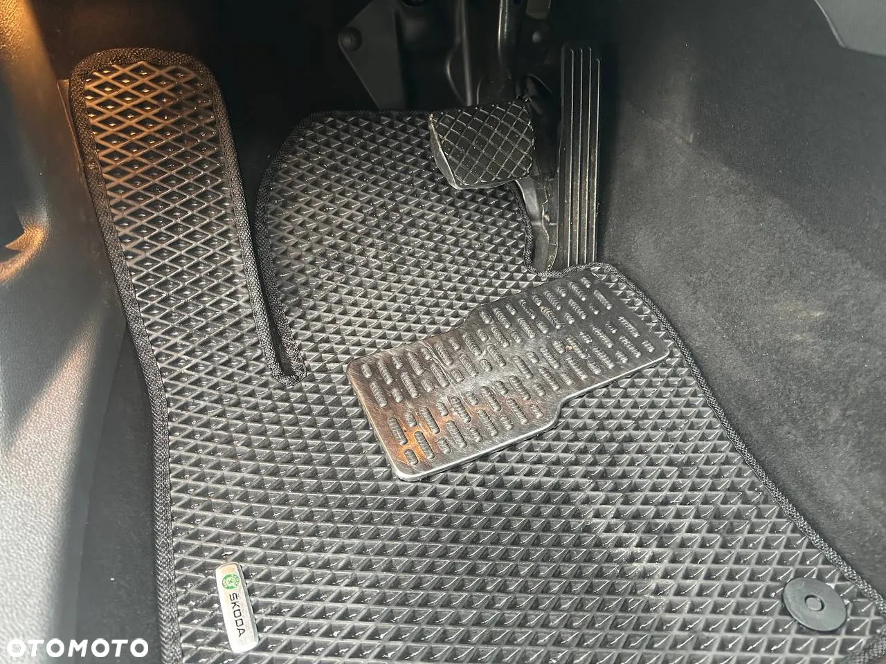 Skoda Superb 2.0 TDI L&K DSG - 33