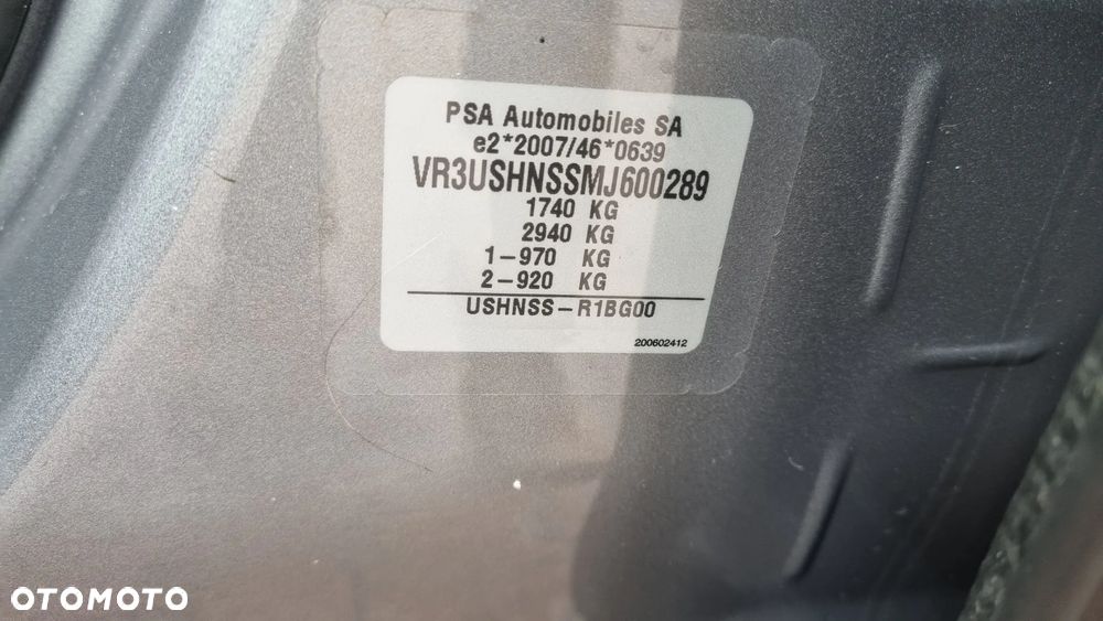 Peugeot 2008 1.2 PureTech Active Pack S&S EAT8 - 19