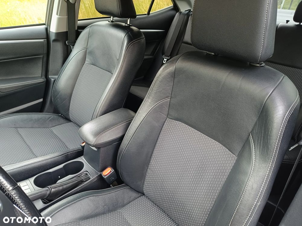 Toyota Corolla 1.6 Prestige MS - 25