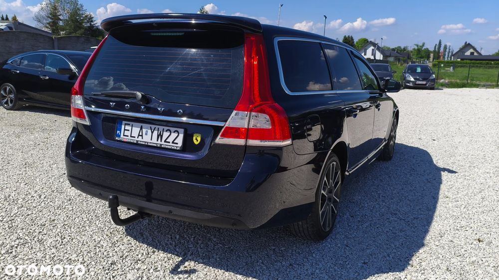 Volvo V70 D2 Momentum - 7