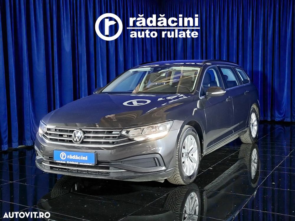 Volkswagen Passat - 1