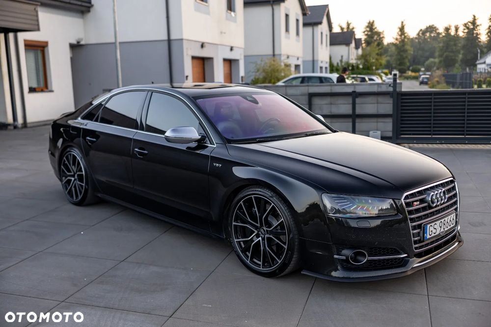 Audi S8 - 6