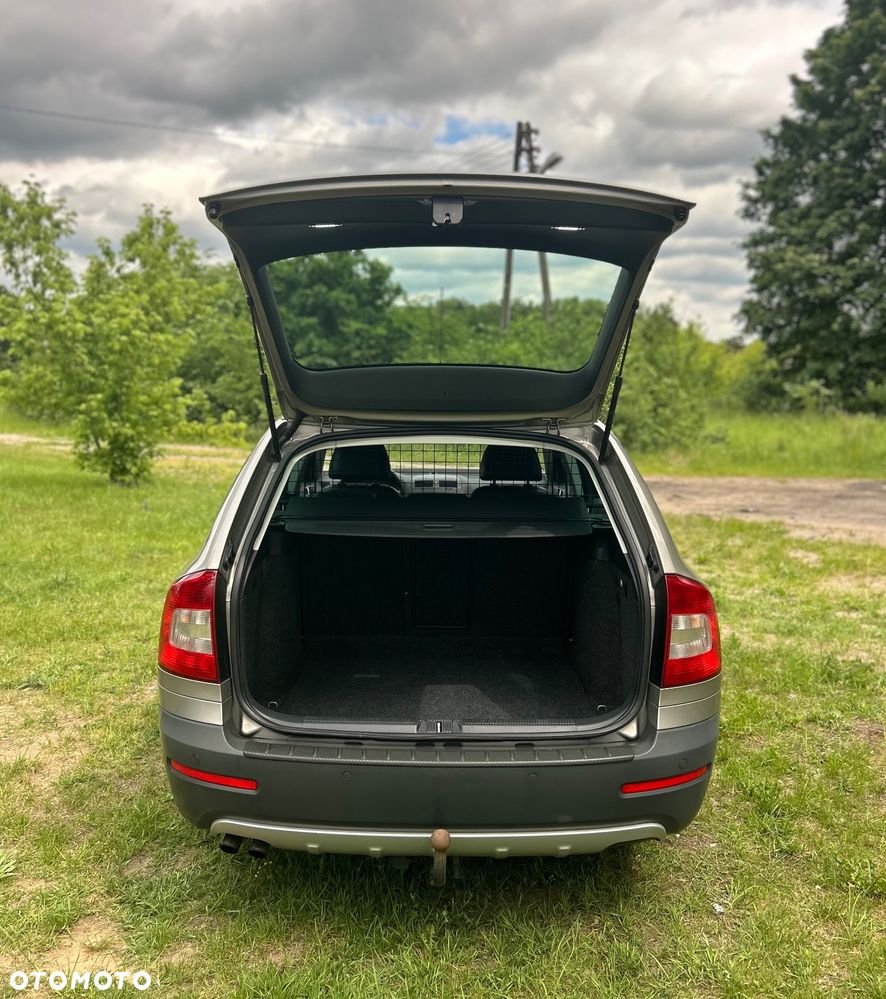 Skoda Octavia 1.8 TSI 4x4 Scout - 24