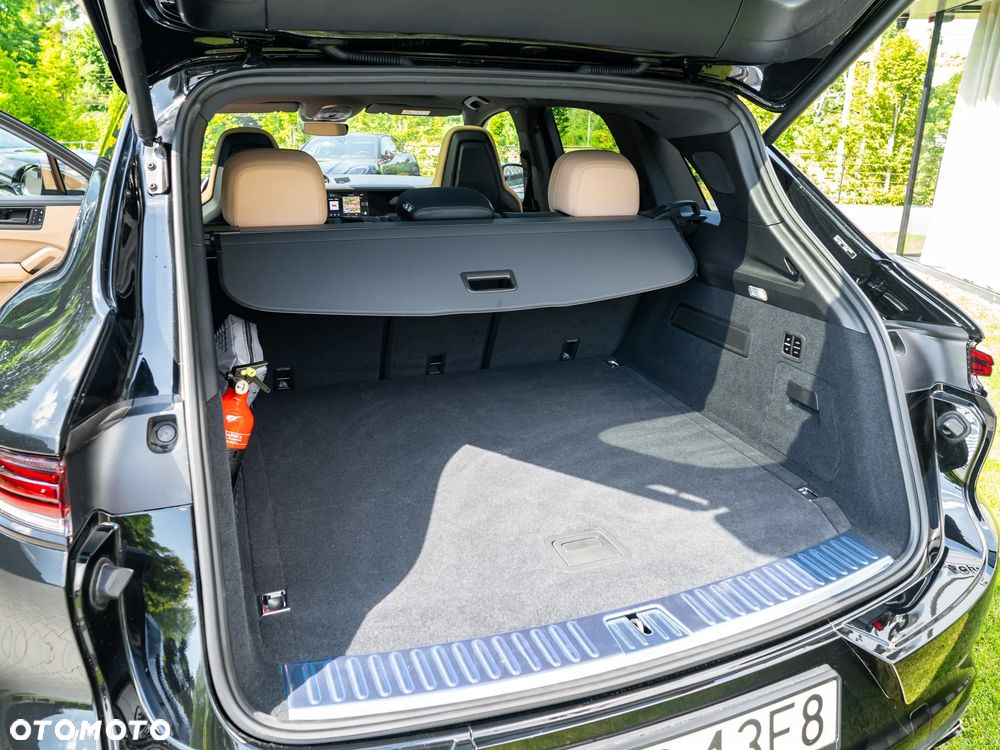 Porsche Cayenne E-Hybrid PHEV Black Edition - 6