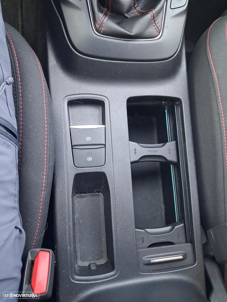 Ford Focus SW 1.0 EcoBoost MHEV ST-Line - 19